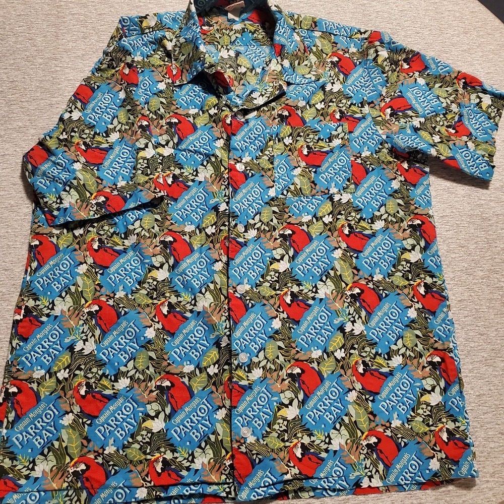 Vintage Captain Morgan Mens L Shirt Parrot Bay Button Up S/S Hawaiian USA Made‎